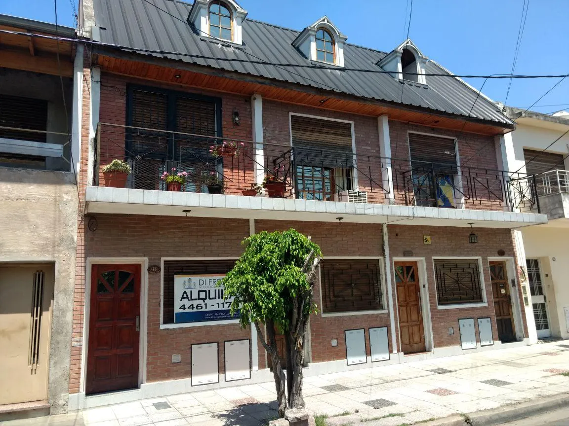 Two-room ground-floor apartment with patio in San Justo