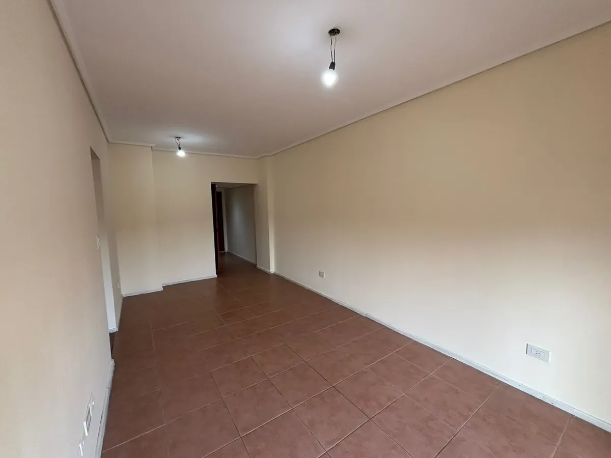 Alquiler. Departamento 3 Ambientes En Villa Pueyrredon. Balcon!