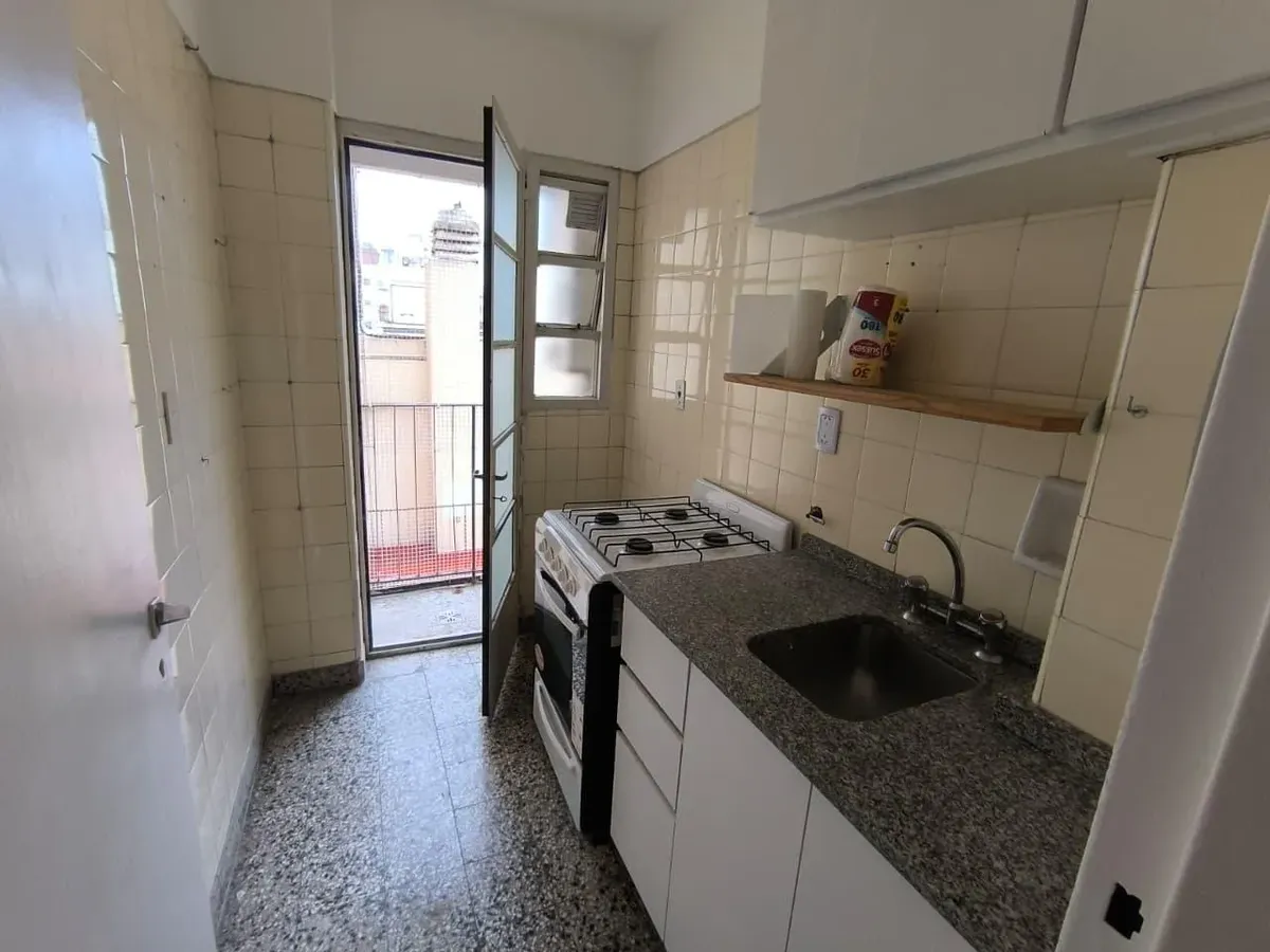Two-room apartment with balcony in Recoleta