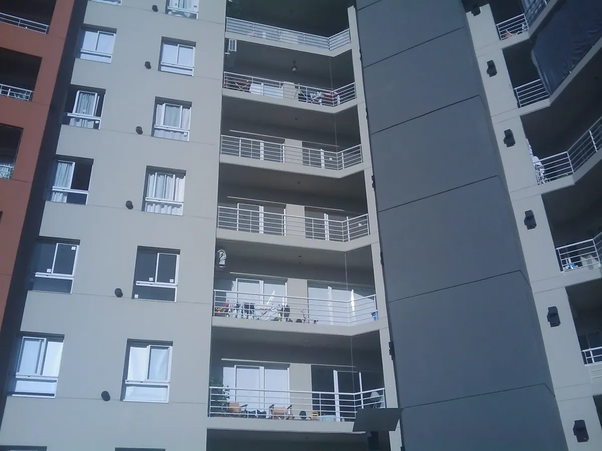 Departamento 4 Ambientes, 2 Dormitorios Y Suite Con Balcon, Cochera Y Baulera