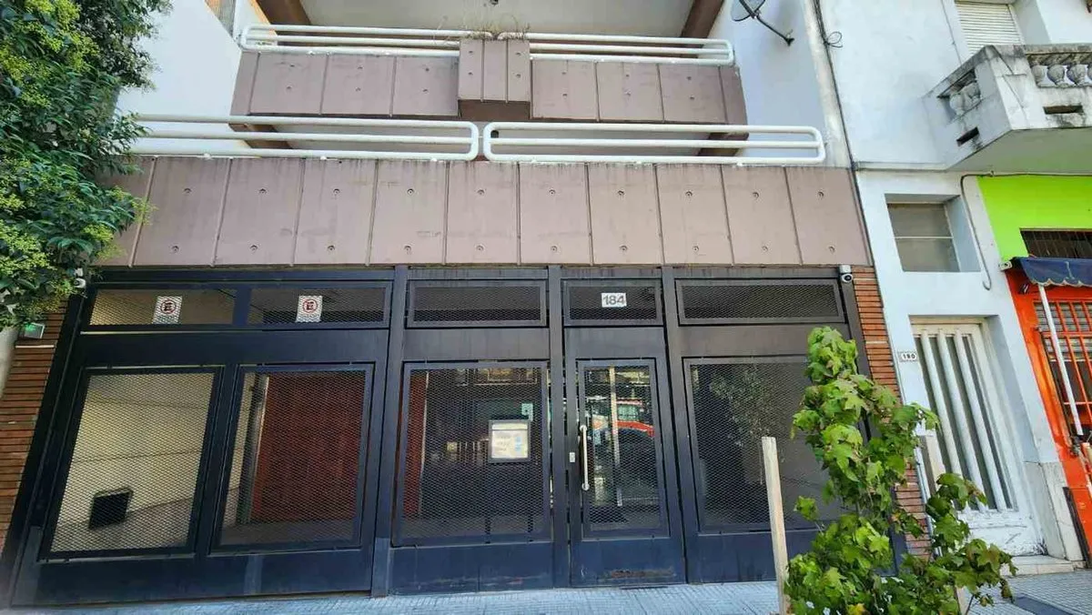 Квартира-студия без коммунальных платежей в Flores