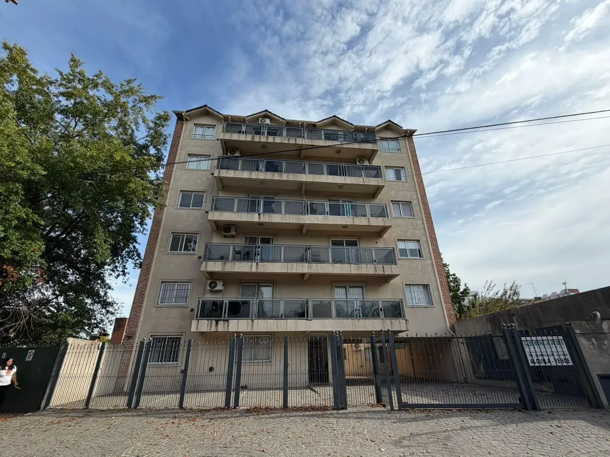 Departamento Tres Ambientes En Alquiler - Id 2887