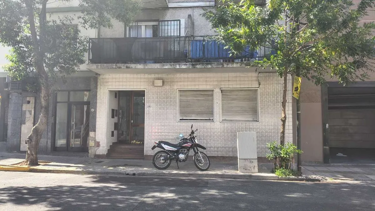 Studio apartment for rent in Monserrat