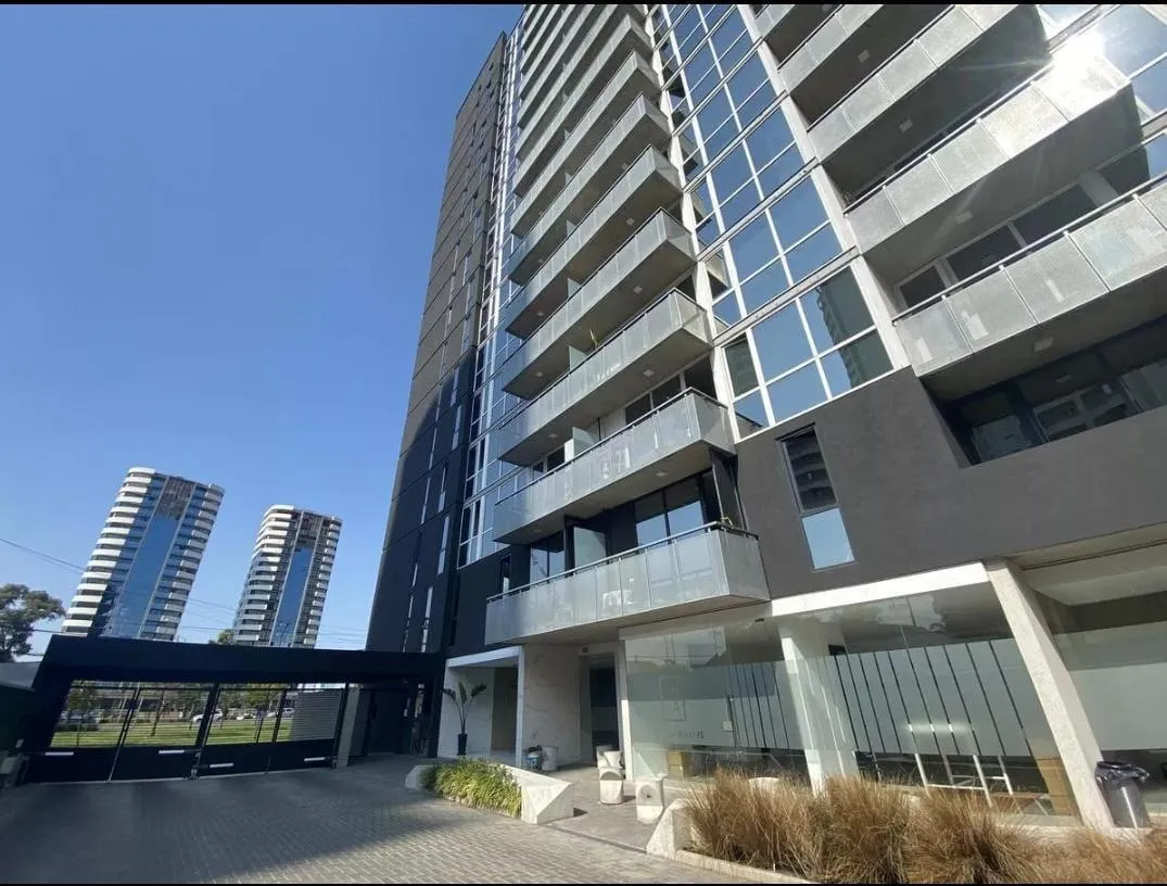 Departamento de 2 ambientes con balcón y cochera en Tigre