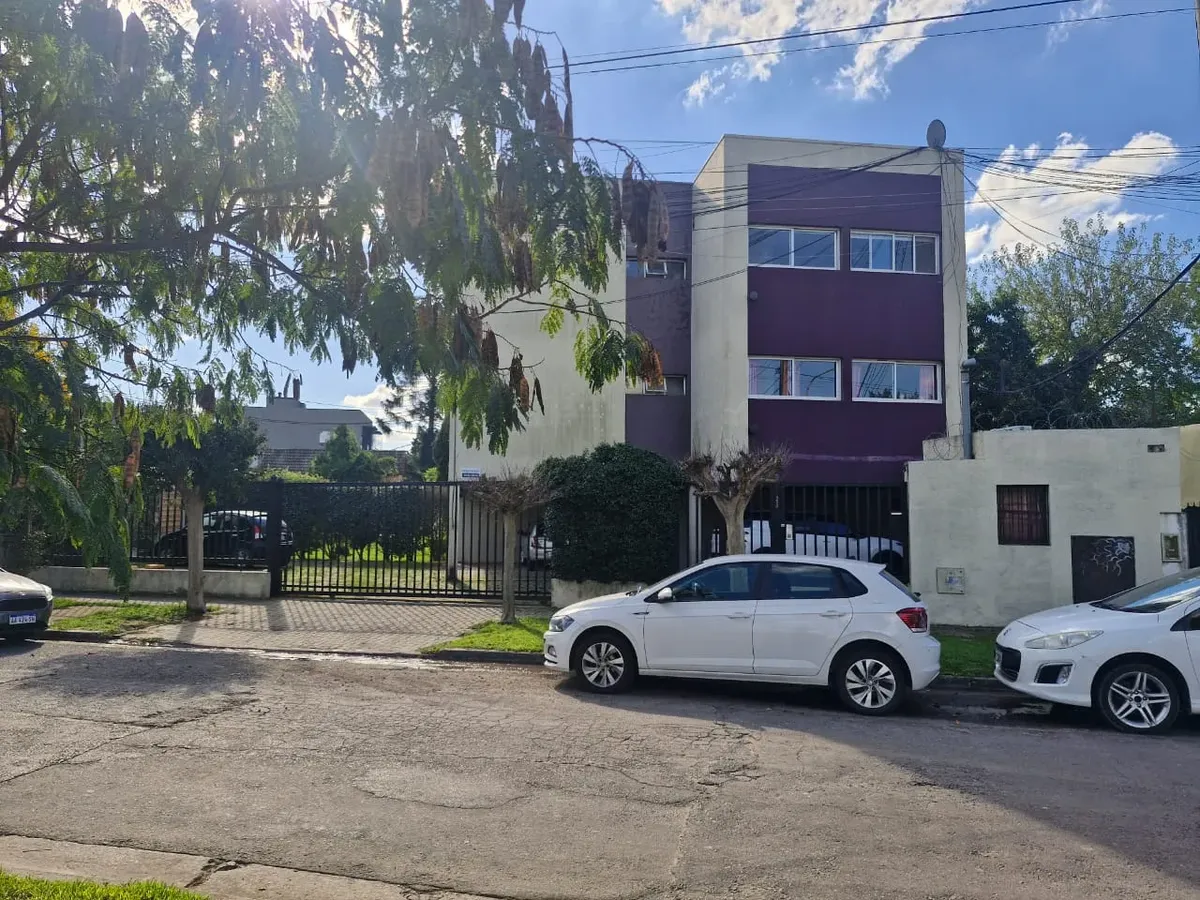 Dpto. 3 Ambientes En Condominio Con Cochera, Baulera, Laundry, Salon De Usos Multiples Y Pileta