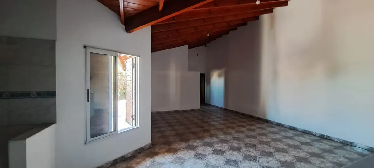 Departamento En Alquiler Burzaco . Amplio