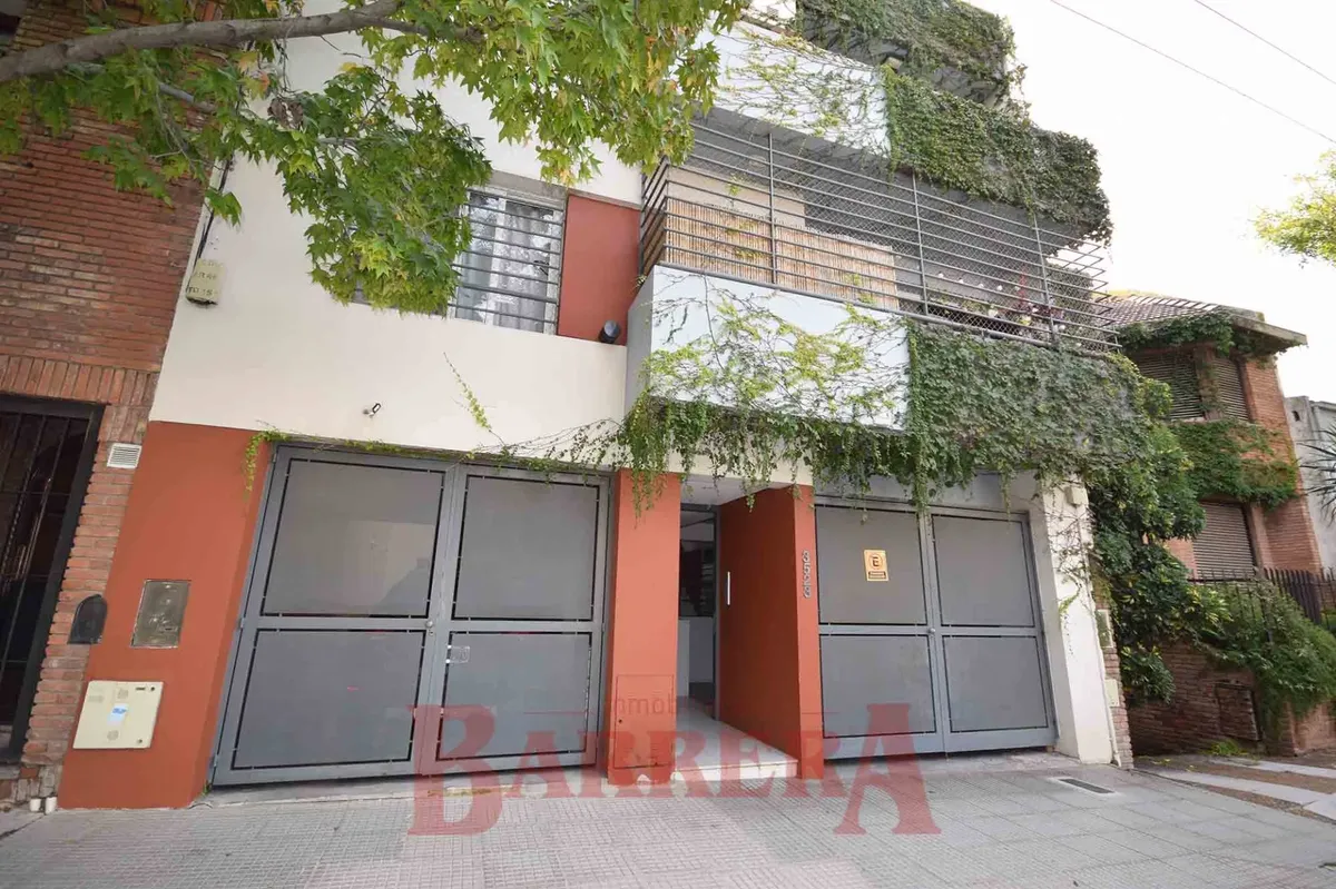 Квартира с 2 комнатами в Coghlan с балконом