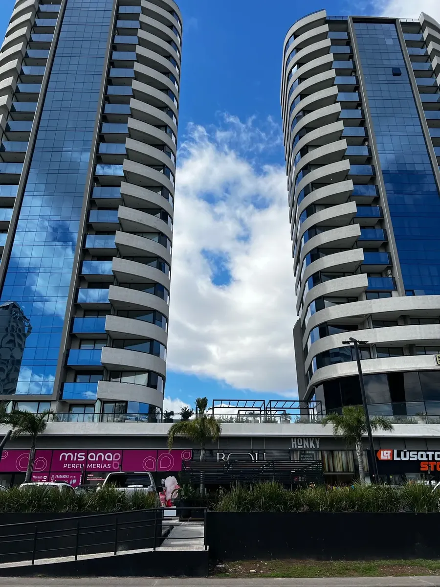 Меблированная квартира-студия с amenities в Brickell Tigre