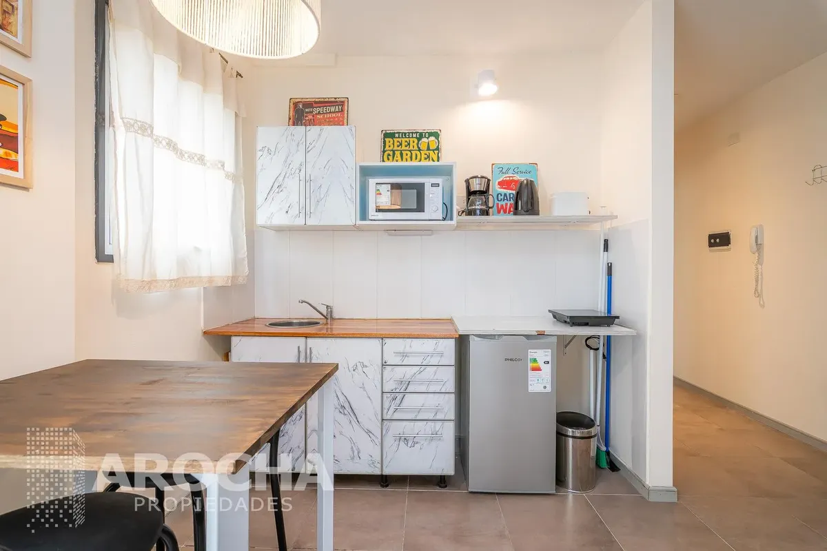 Furnished studio, 1st floor