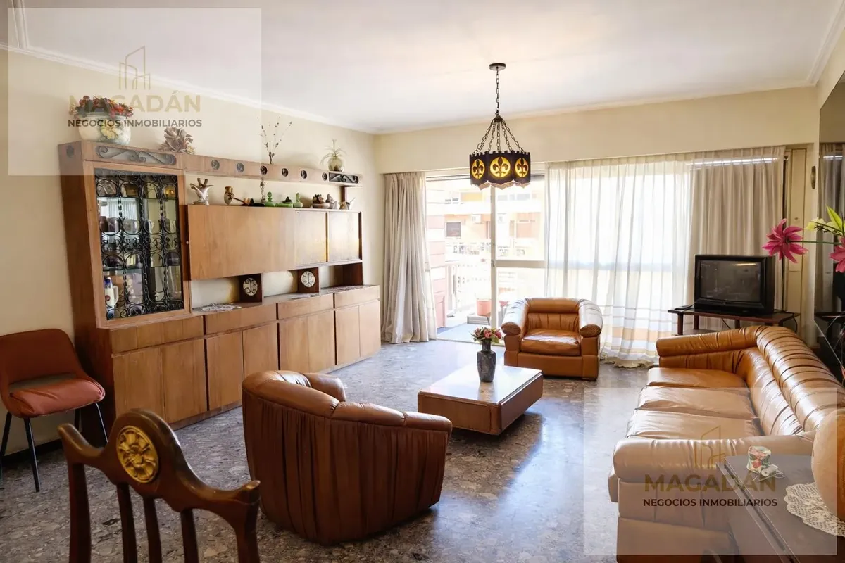 Furnished three-bedroom apartment in Villa General Mitre