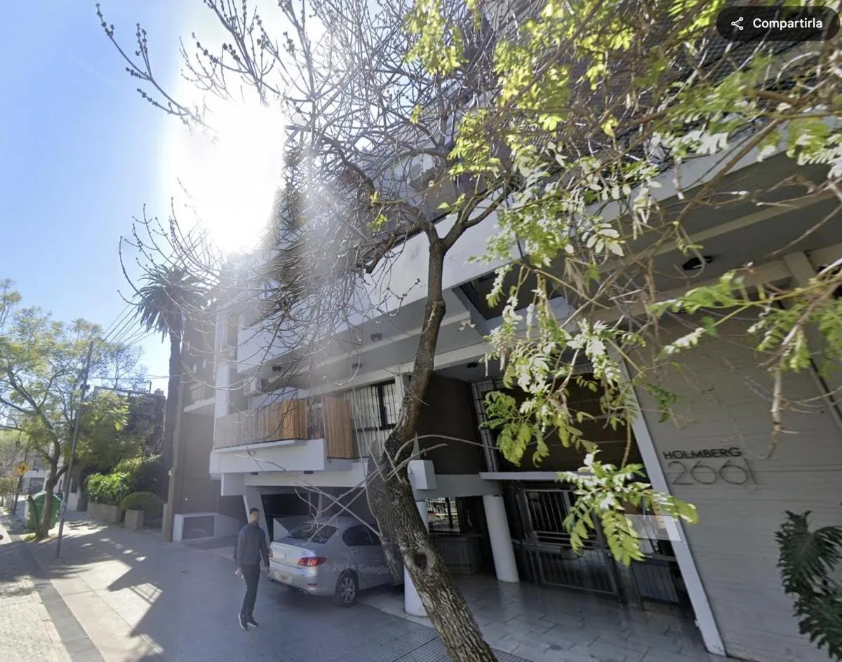 Kitnet mobiliado e equipado com terraço e churrasqueira em Coglhan