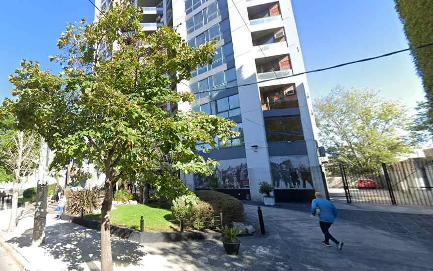 Квартира-студия с балконом на двор в Buenos Aires