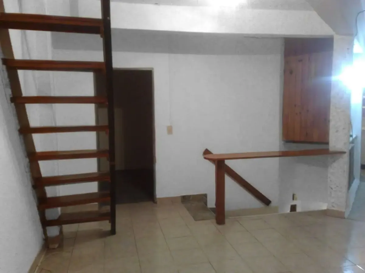 Departamento de 3 ambientes con entrada independiente en Nueva Pompeya