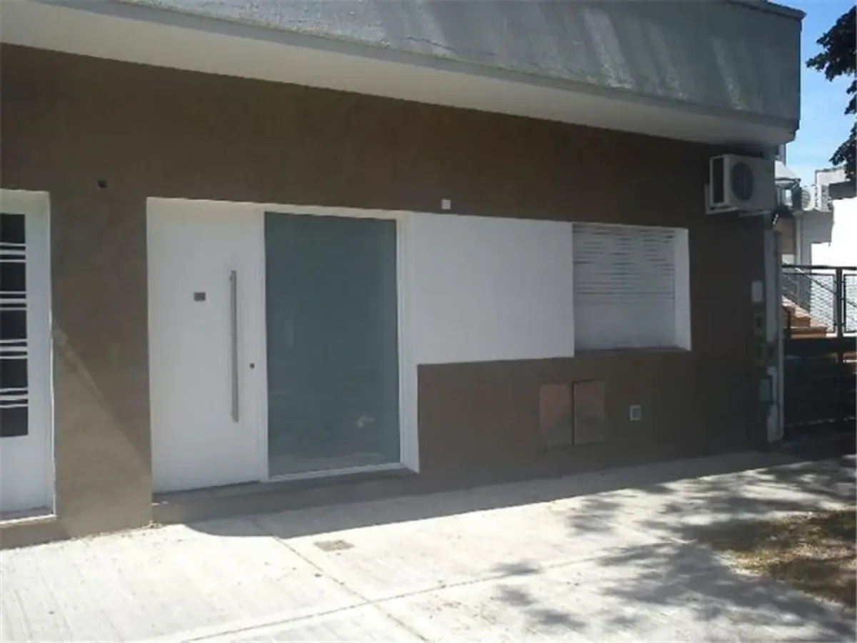 Apartamento tipo casa de frente com entrada independente em Buenos Aires