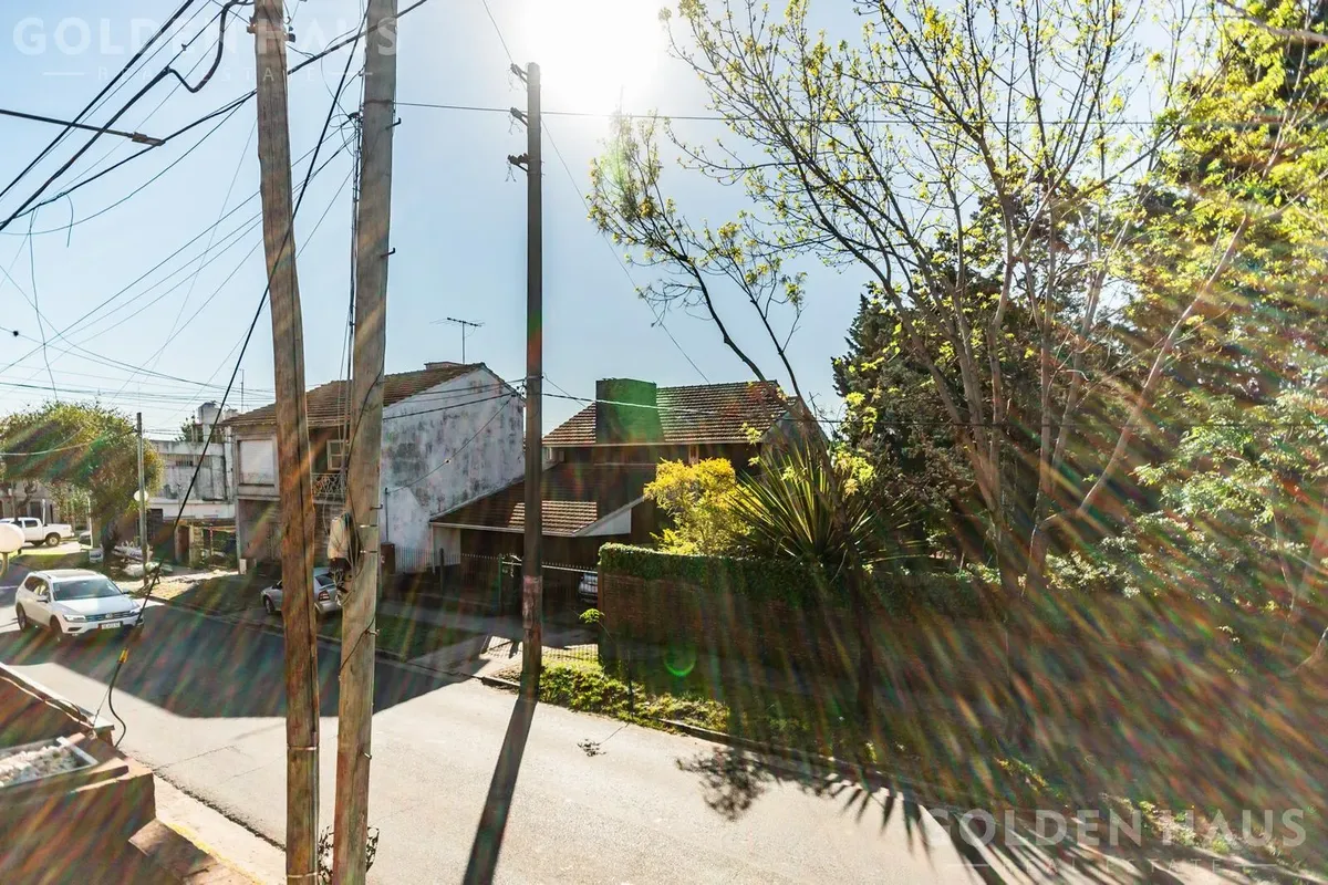 Четырёхкомнатная квартира-чалет в Quilmes Oeste