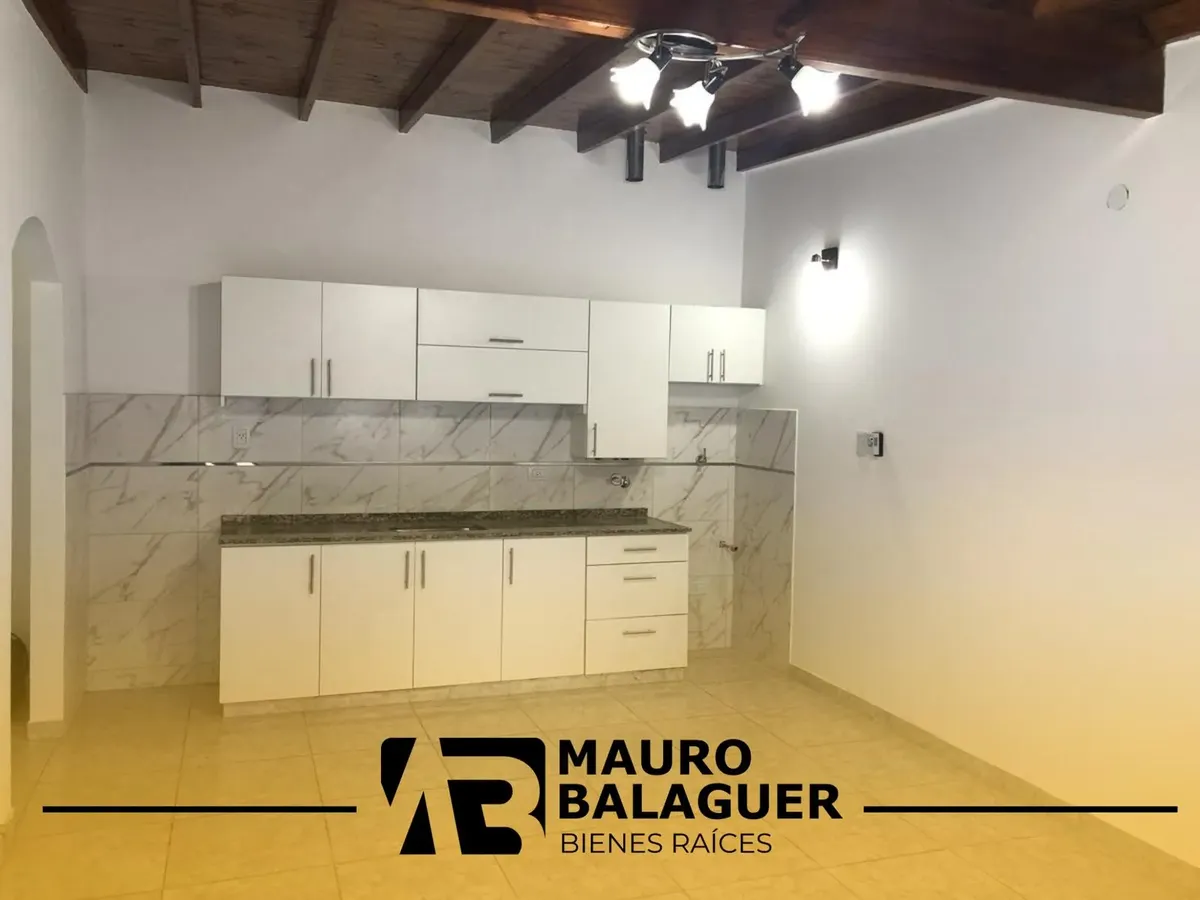 Two-bedroom PH on the ground floor in Aldo Bonzi