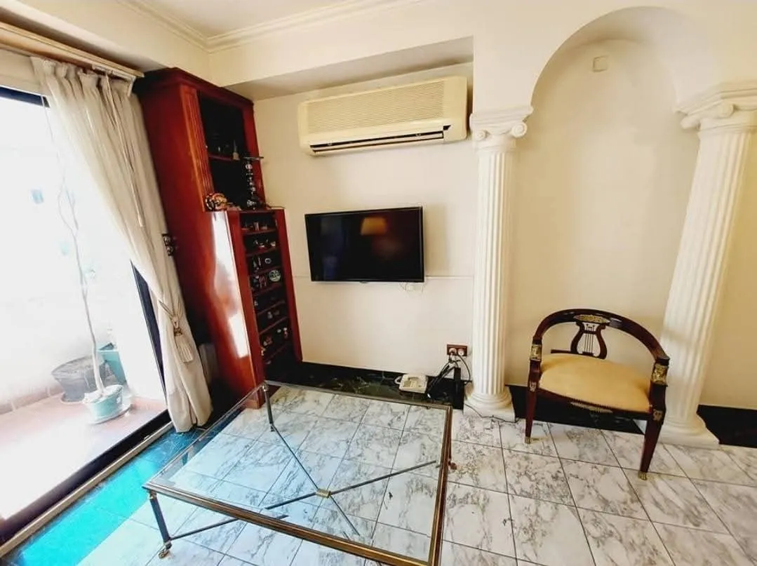 Apartamento de 3 ambientes mobiliado com vaga e varanda em Palermo