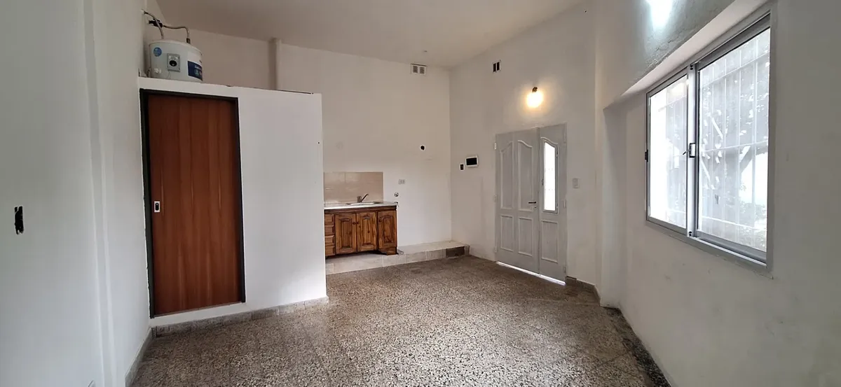 Studio apartment with independent street entrance in Buenos Aires