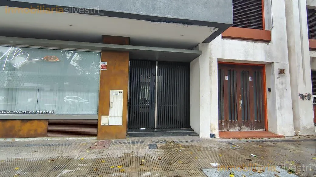 Studio apartment for rent near La Plata avenue intersection