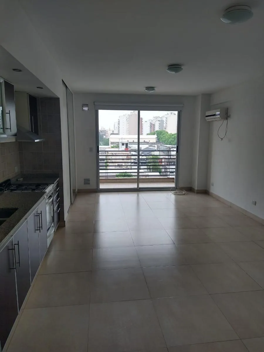 Monoambiente con balcón en Villa Pueyrredon