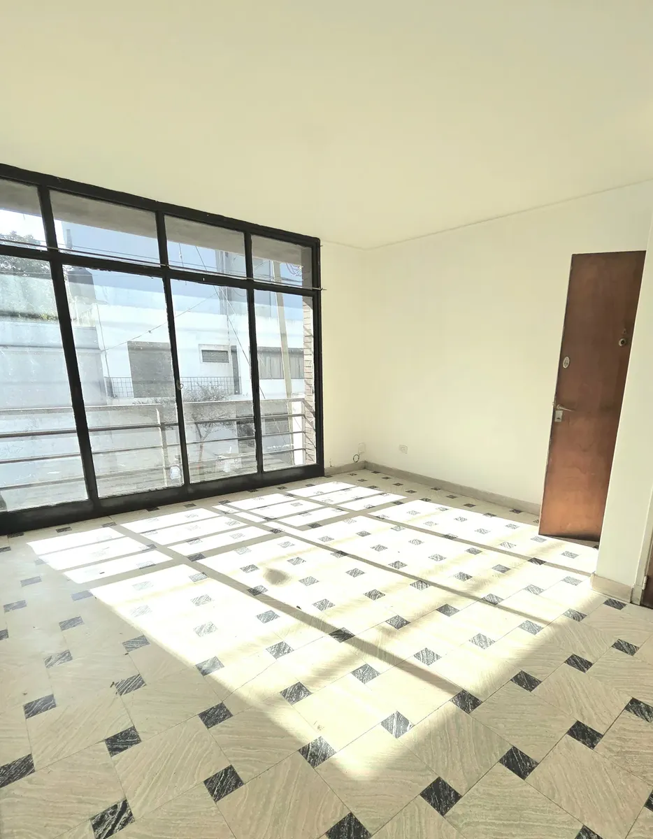 Two-bedroom apartment on Calle 45