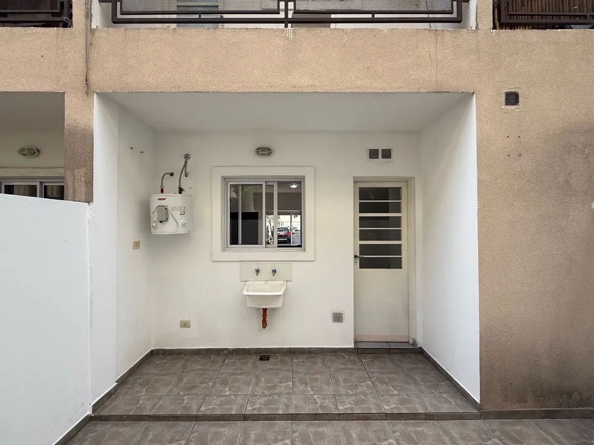 Departamento de 2 ambientes en planta baja con patio en General San Martín