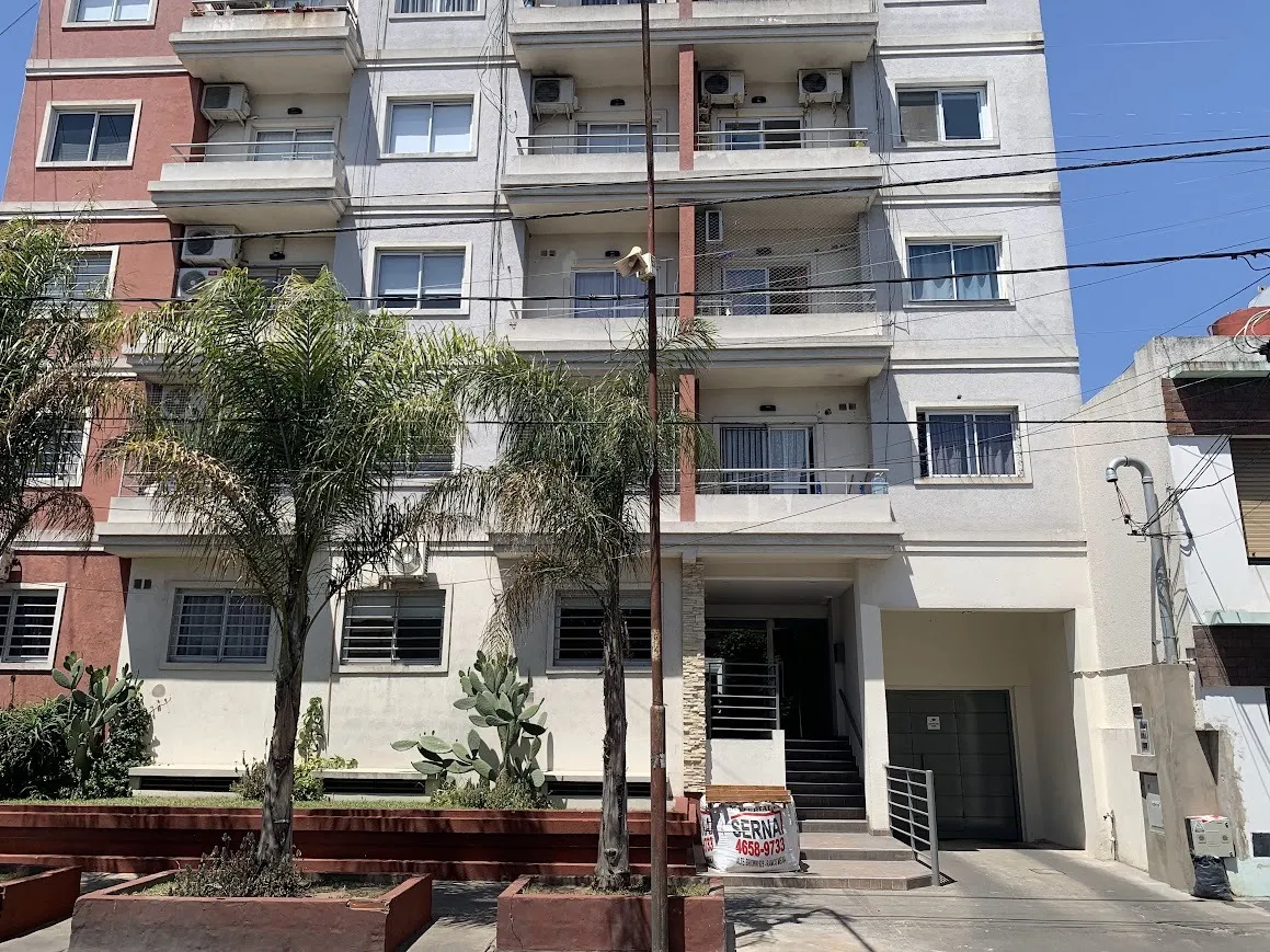Departamento en planta baja de 2 ambientes con patio en La Matanza