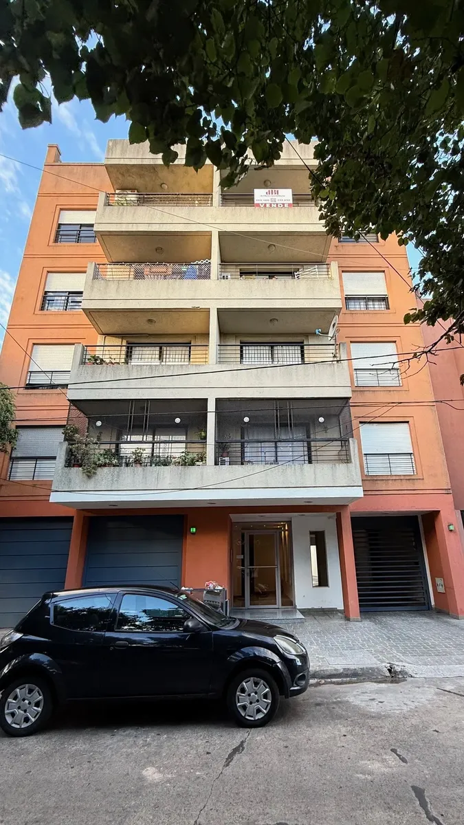 Departamento de 2 ambientes con balcón en Morón