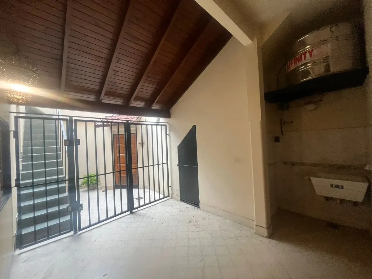Departamento Tipo Casa Con Patio Y Terraza