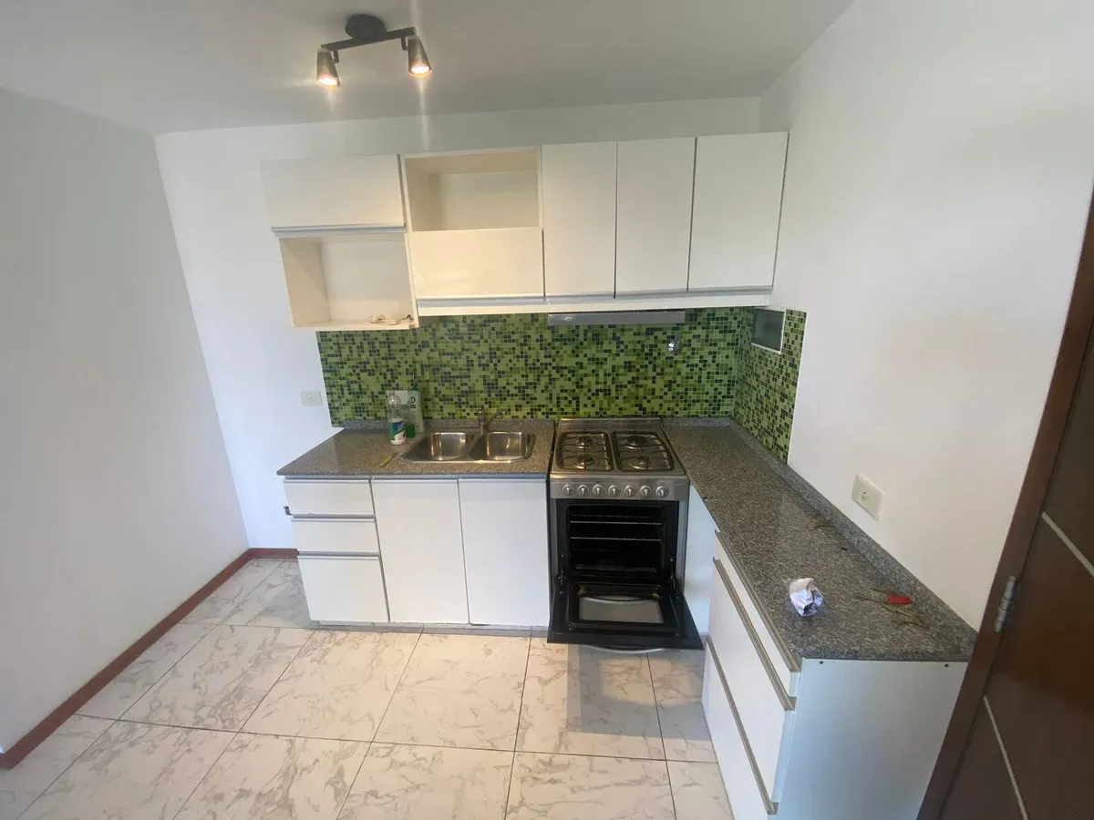 Listing: 1 bedroom, Lanús
