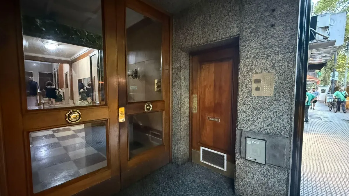 5th floor, renovated 3-room apt