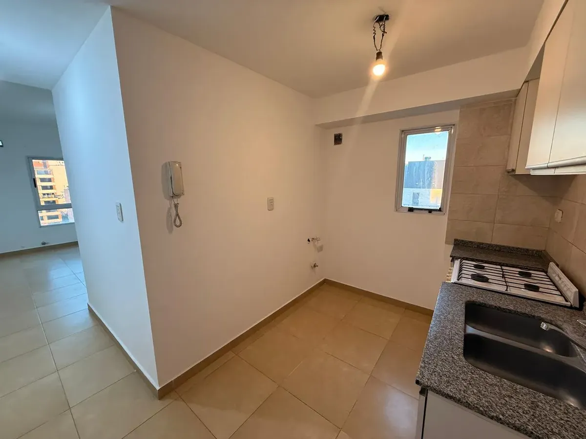 Departamento Dos Ambientes En Alquiler-san Miguel