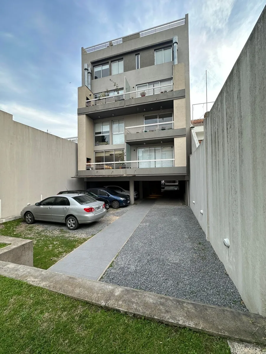 2 Ambientes- Toilette- En Duplex Con Terraza