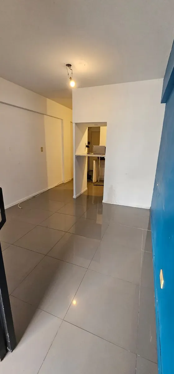 Monoambiente Al Frente Divisible Con Balcon 34m2 - Bajas Expensas - Terraza C/parrilla - 8 Años Antig