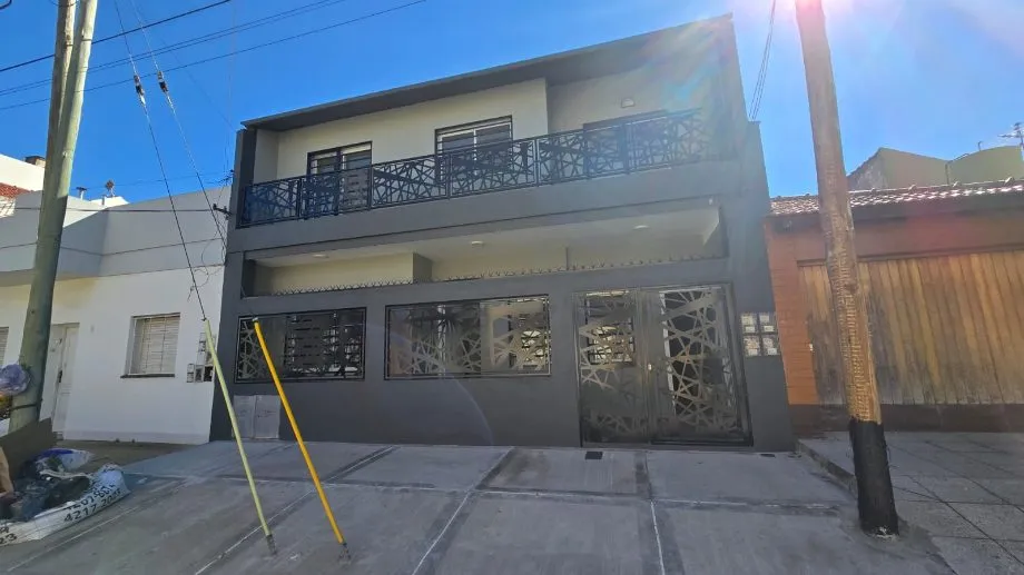 Departamento Tipo Casa En Alquiler En Wilde Centro