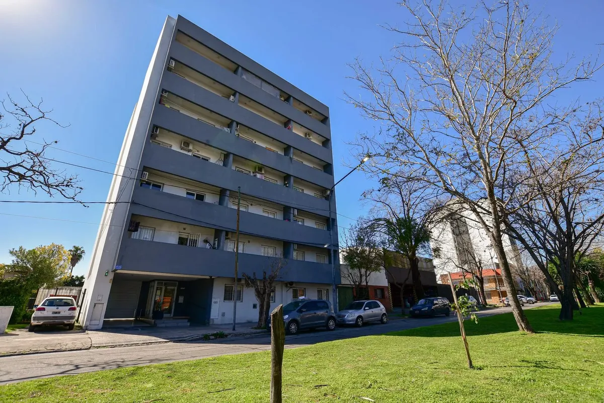 One-bedroom apartment on Av. 19 in La Plata
