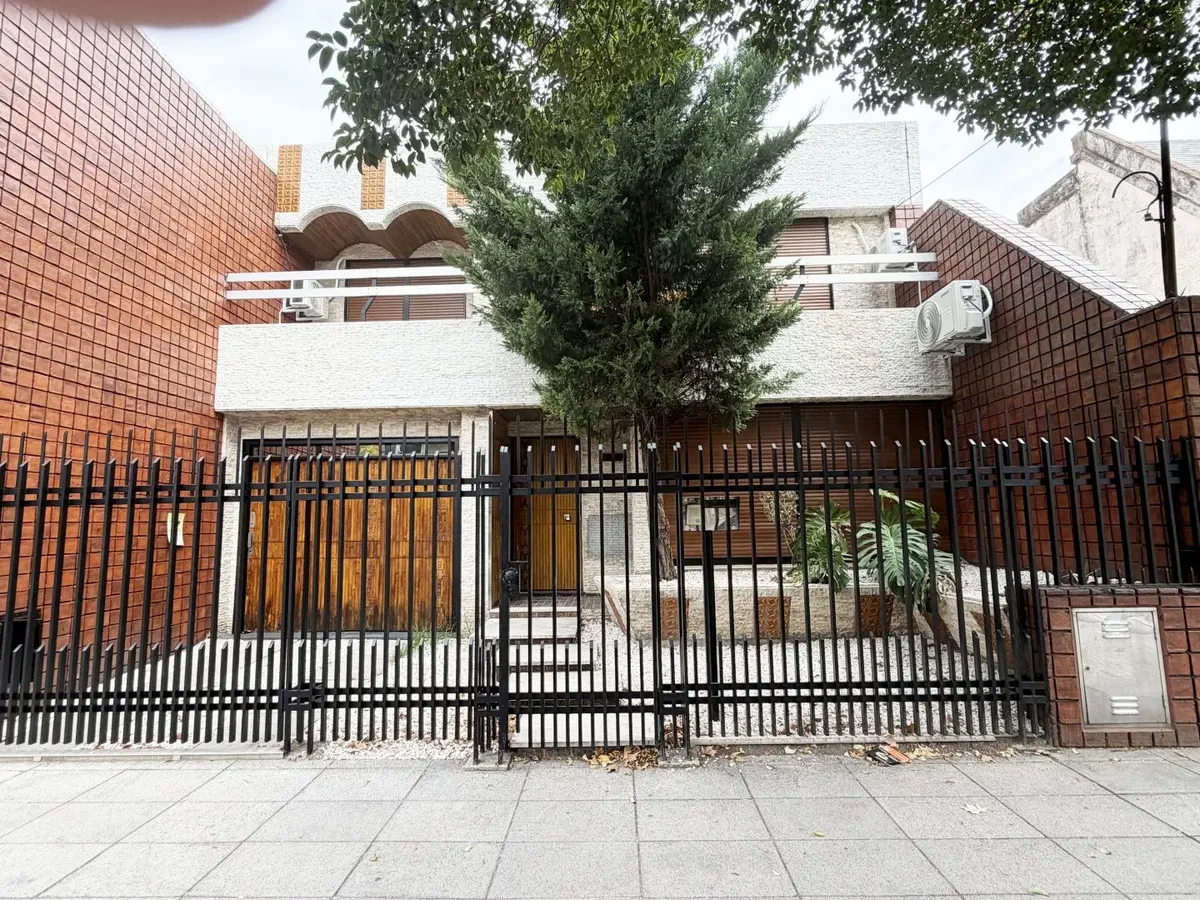 Casa En Alquiler En Versalles