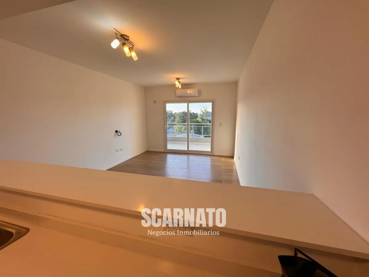 Two-room apartment in Canning Center