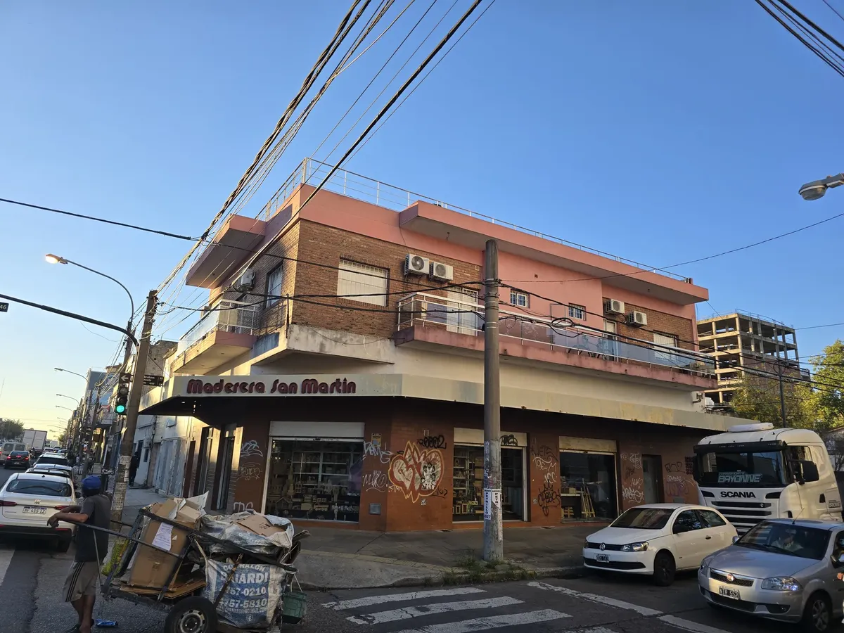 Ph 2 Amb En Planta Alta 1° Piso Por Escalera