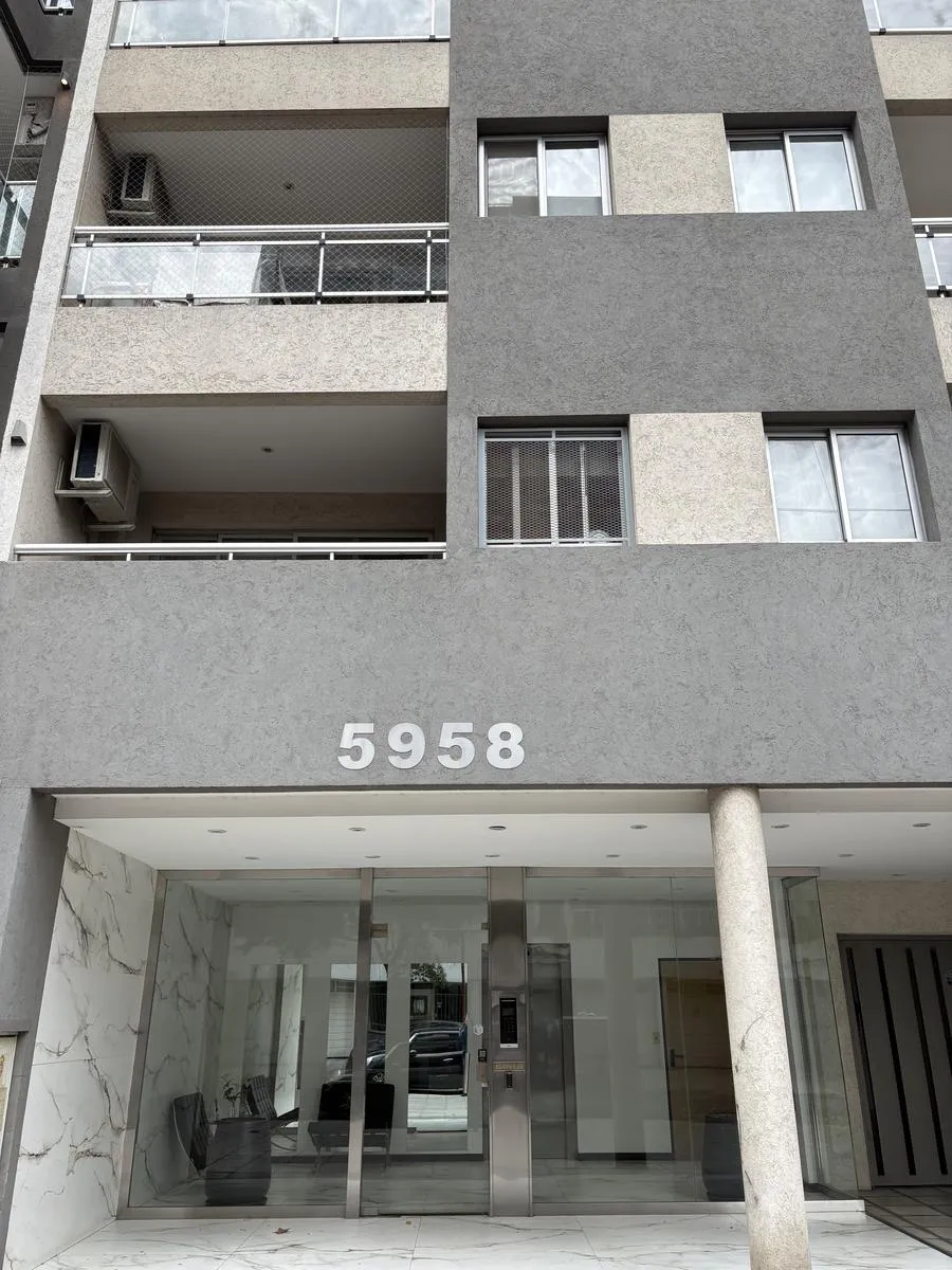 Departamento 2 Ambientes Frente Balcón En Alquiler