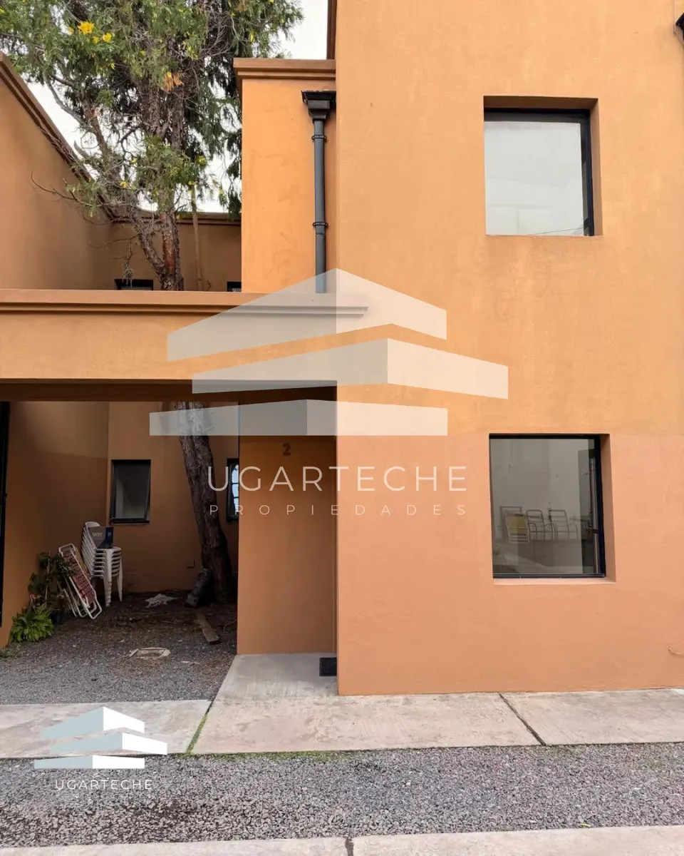 2BR duplex with parking