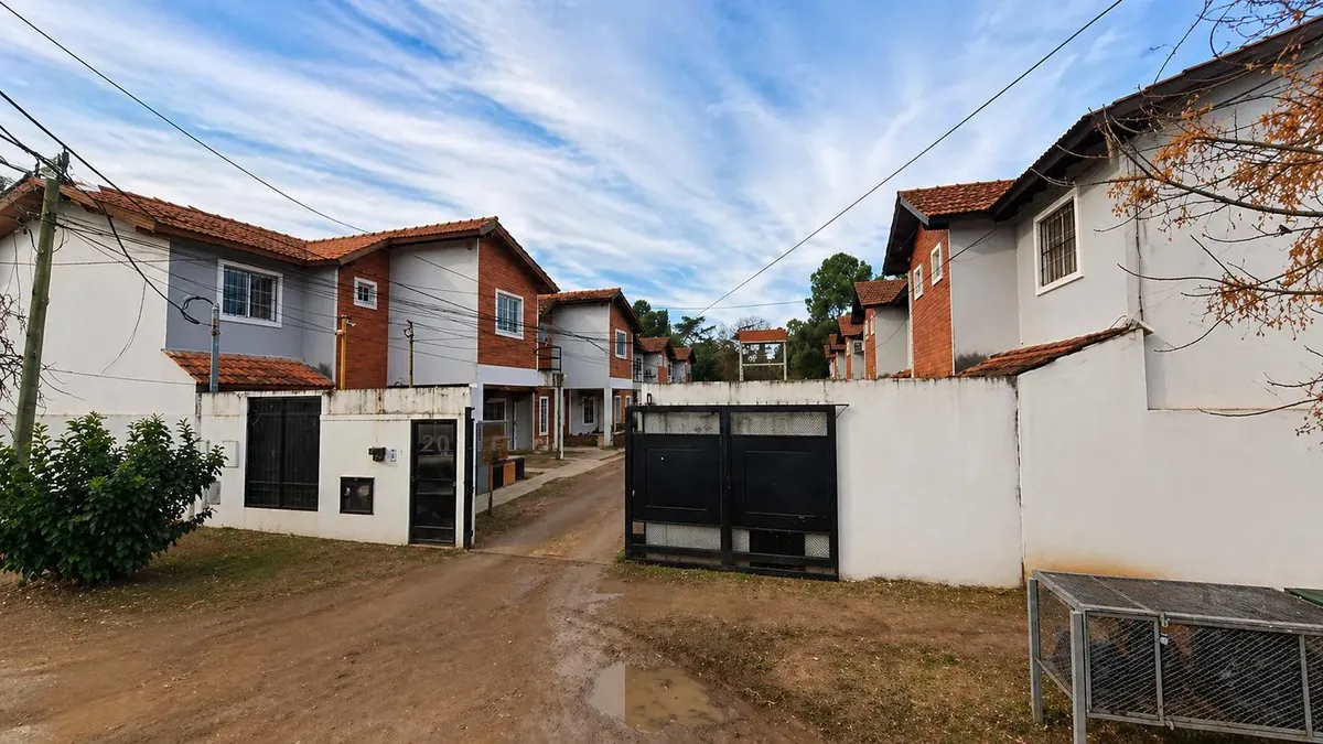 Two-bedroom duplex with patio in José C. Paz