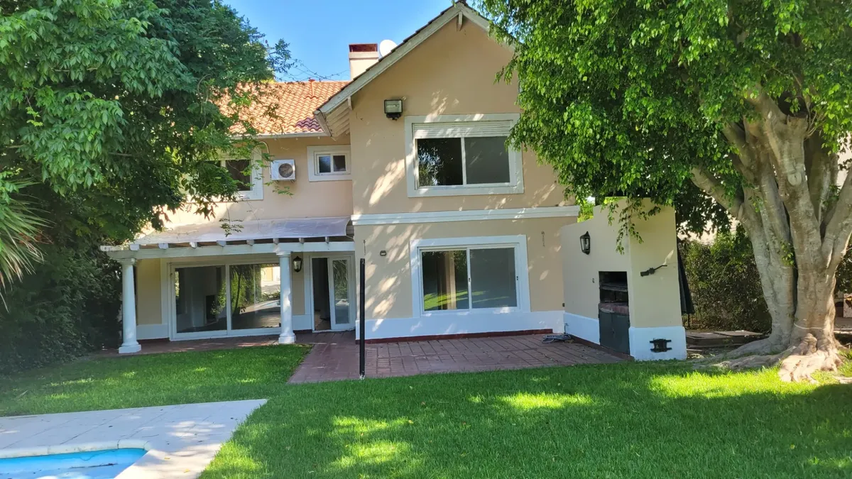 Three-bedroom house in Boating Club de San Isidro