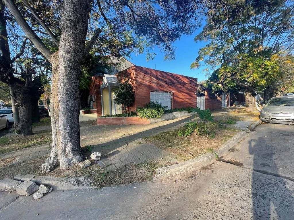 En Alquiler Casa De 3 Ambientes Con Patio F: 9594