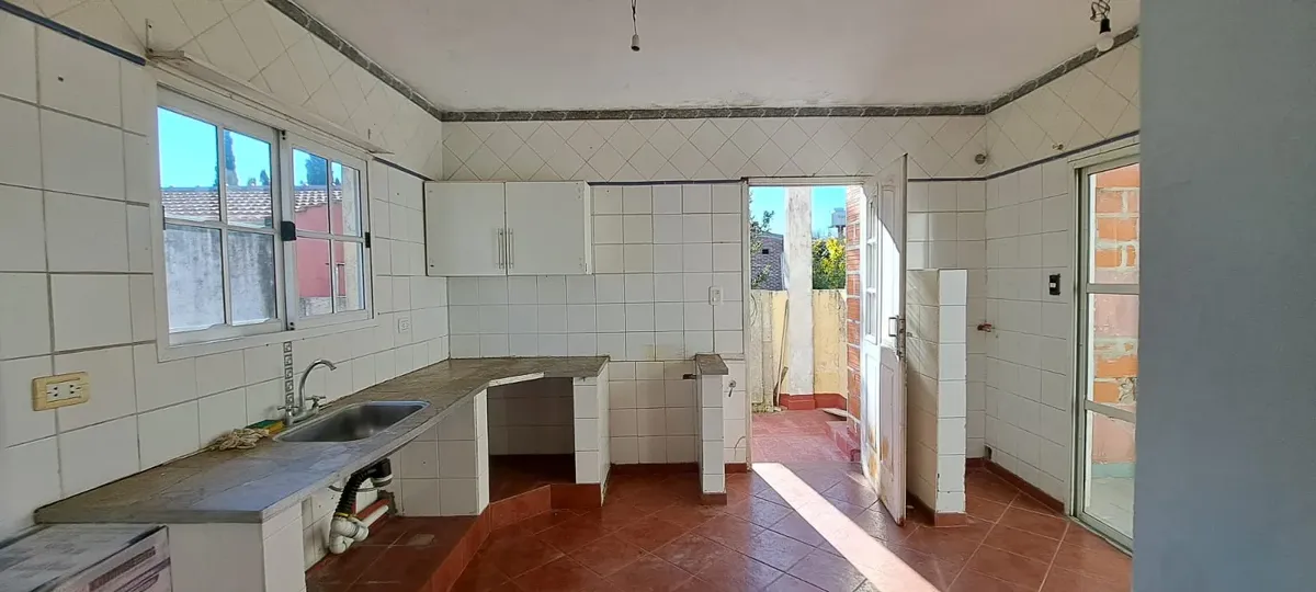 Квартира с 1 спальней в Llavallol