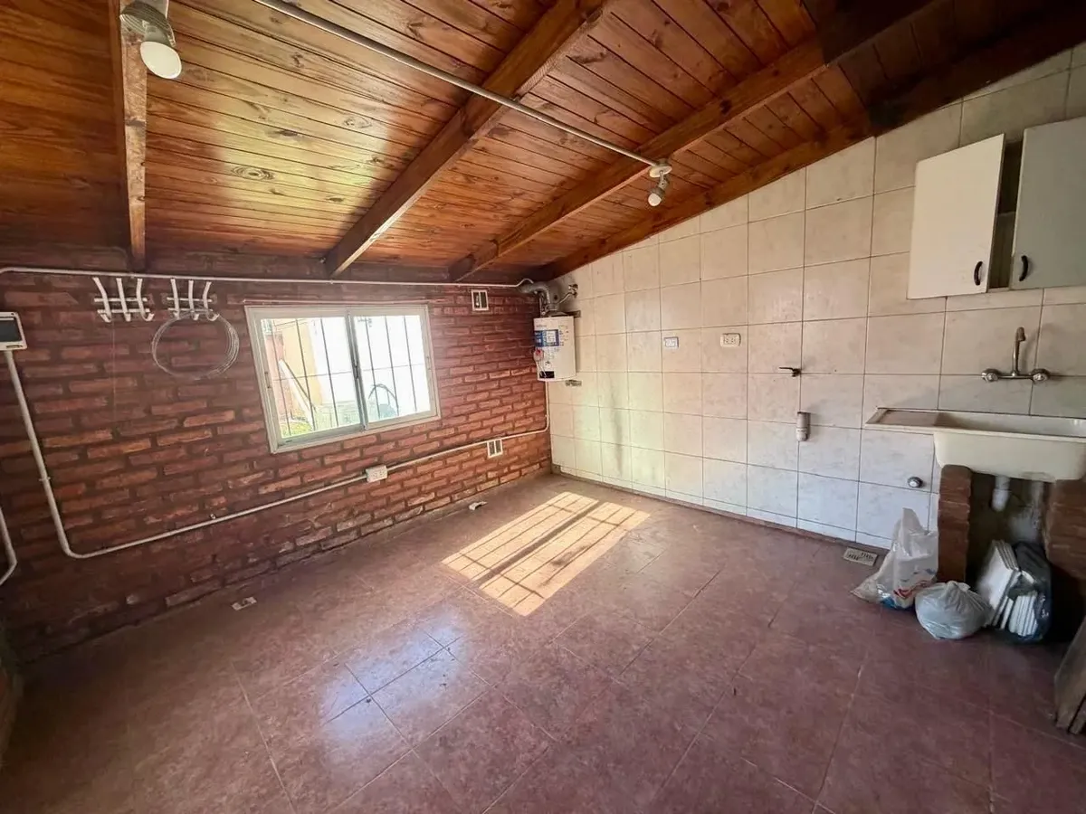 Casa com 3 ambientes em San Francisco Solano