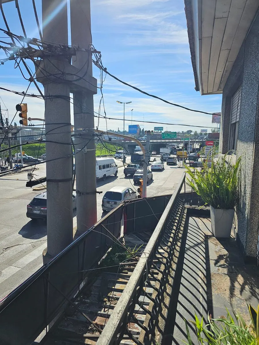 Esquina Comercial 197 Y Panamericana 150 Mts 1 Piso Por Escalera