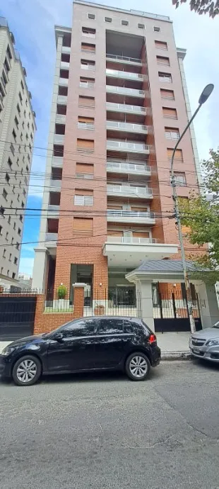 Семиписо с балконом и бассейном