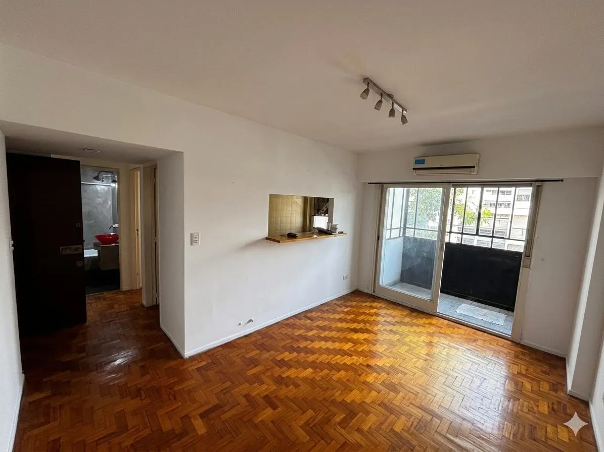 Departamento 2 Ambientes Con Balcón, En Alquiler En Almagro