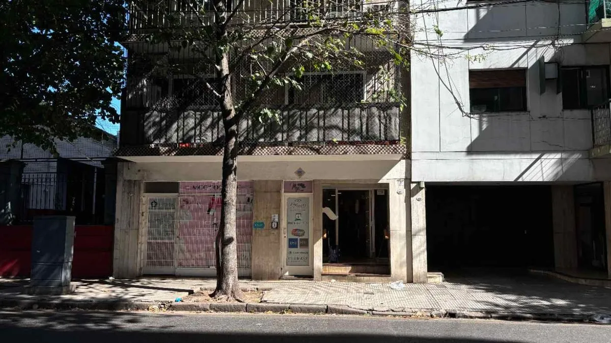 Depto En Alquiler De 2 Ambientes Flores + 2 Patios